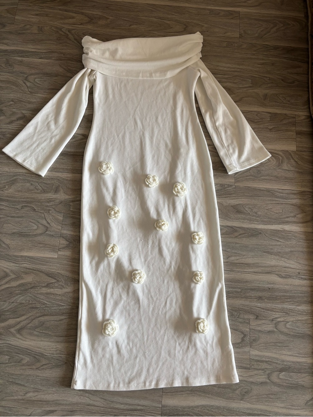 Off-Shoulder White Floral Appliqué Midi Dress